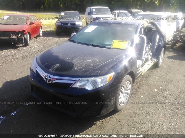 4T4BF1FK8DR291983 - 2013 TOYOTA CAMRY L/SE/LE/XLE 黑色 照片 2