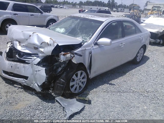 4T1BK46KX8U562989 - 2008 TOYOTA CAMRY LE/XLE/SE ნაცრისფერი ფოტო 2