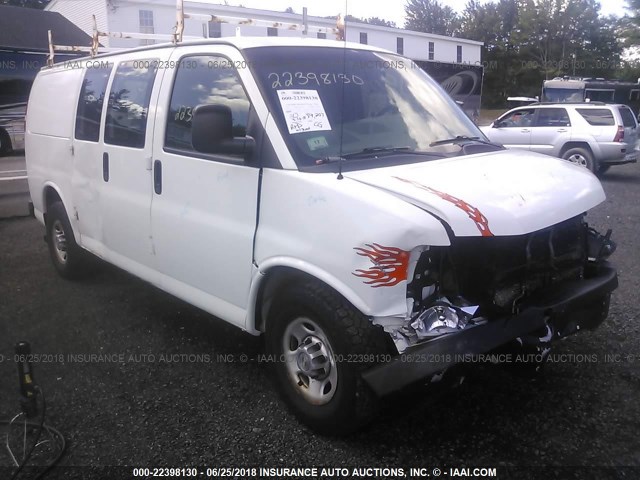 1GCWGFCA9D1156518 - 2013 CHEVROLET EXPRESS G2500  WHITE photo 1