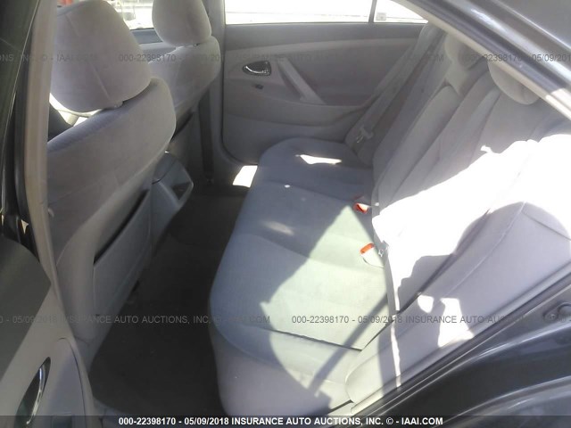 4T4BF3EK6AR048617 - 2010 TOYOTA CAMRY SE/LE/XLE GRAY photo 8