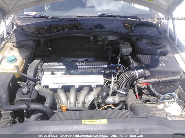 YV1LS5588W2552484 - 1998 VOLVO S70 WHITE photo 10