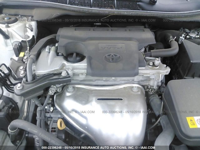 4T1BF1FK8HU636722 - 2017 TOYOTA CAMRY LE/XLE/SE/XSE WHITE photo 10