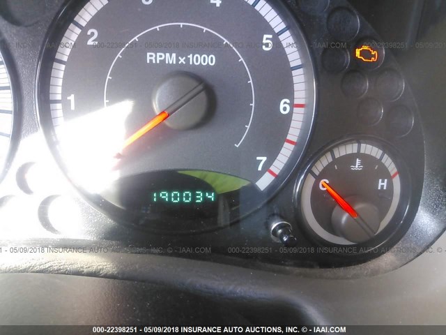 1J4GL48K75W638523 - 2005 JEEP LIBERTY SPORT Qızıl foto 7