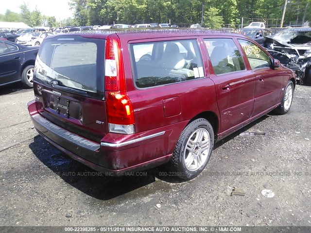 YV1SW592162576325 - 2006 VOLVO V70 2.5T RED photo 4