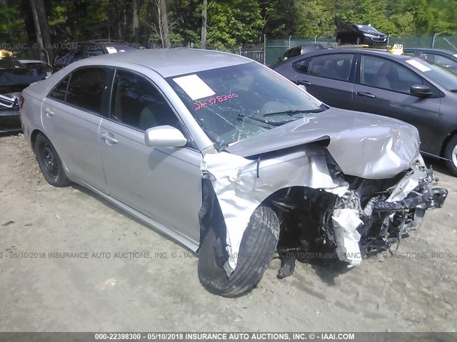 4T1BF3EK8BU753883 - 2011 TOYOTA CAMRY SE/LE/XLE SILVER photo 1