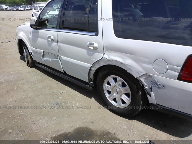 5LMFU28516LJ25891 - 2006 LINCOLN NAVIGATOR 白色 照片 6