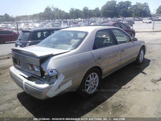 4T1BF28K1YU935228 - 2000 TOYOTA CAMRY LE/XLE TAN photo 4