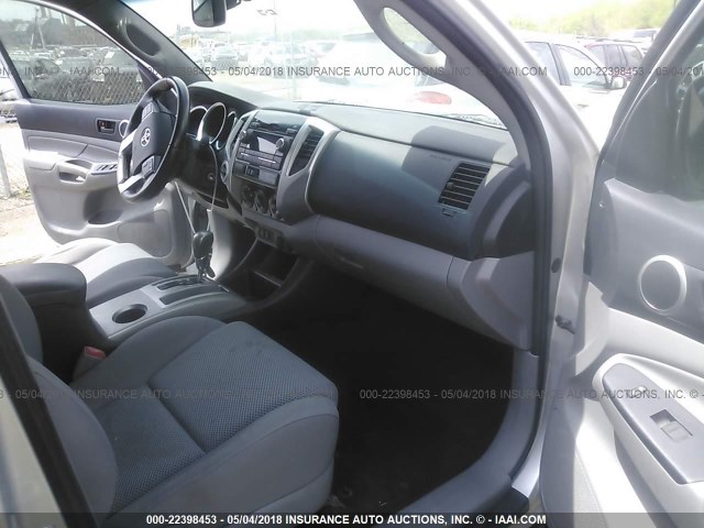 5TFLU4ENXCX045343 - 2012 TOYOTA TACOMA DOUBLE CAB ვერცხლისფერი ფოტო 5