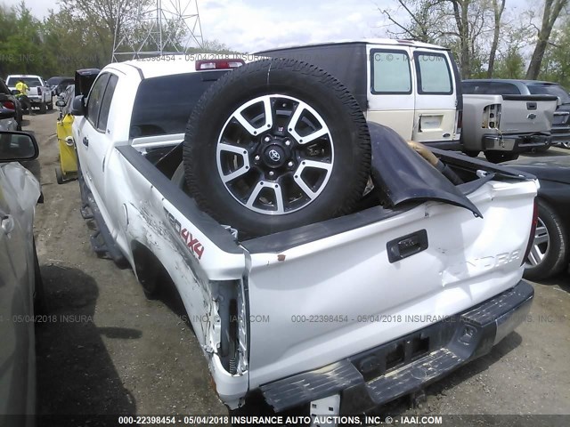 5TFUW5F19EX330764 - 2014 TOYOTA TUNDRA DOUBLE CAB SR/SR5 WHITE photo 3