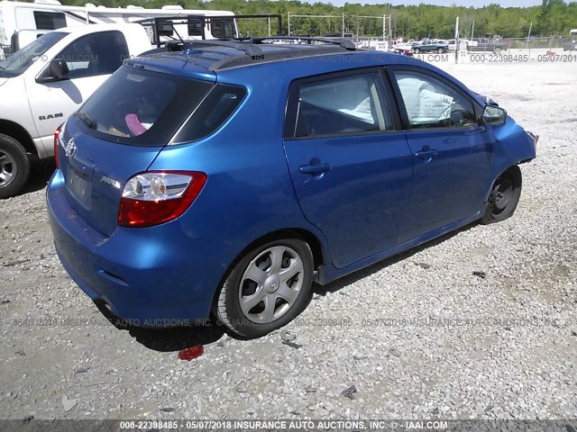 2T1KU4EE2AC514223 - 2010 TOYOTA COROLLA MATRIX  BLUE photo 4