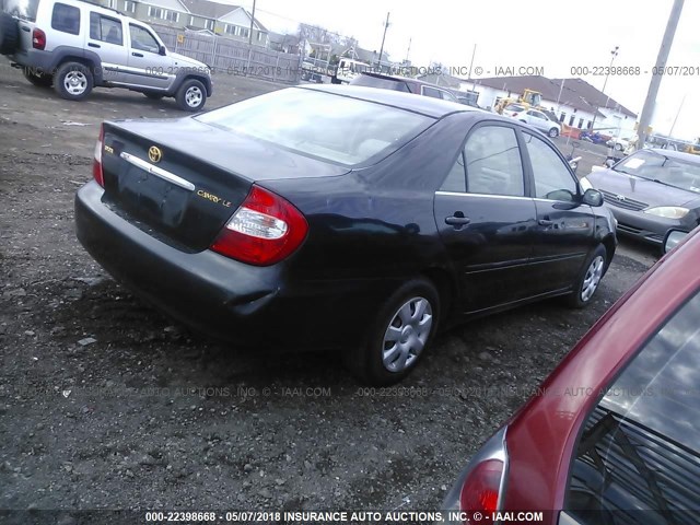4T1BE32K02U001828 - 2002 TOYOTA CAMRY LE/XLE/SE შავი ფოტო 4