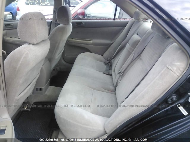 4T1BE32K02U001828 - 2002 TOYOTA CAMRY LE/XLE/SE შავი ფოტო 8