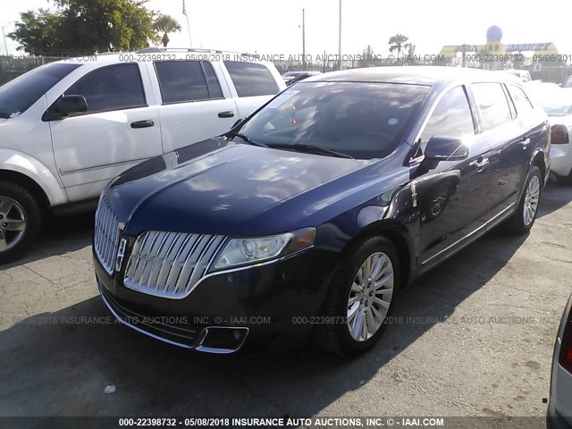 2LMHJ5FRXCBL51665 - 2012 LINCOLN MKT BLUE photo 2