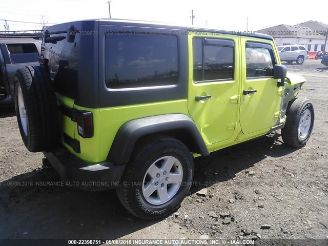 1C4BJWDG4HL521426 - 2017 JEEP WRANGLER UNLIMITE SPORT GREEN photo 4