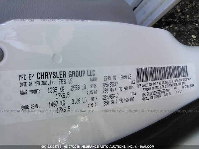 2C4RC1BG8DR690526 - 2013 CHRYSLER TOWN & COUNTRY TOURING WHITE photo 9