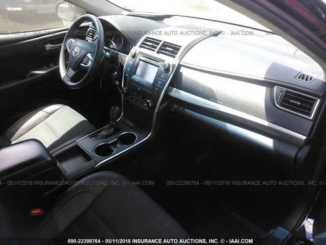 4T1BF1FK9HU375262 - 2017 TOYOTA CAMRY LE/XLE/SE/XSE BLACK photo 5