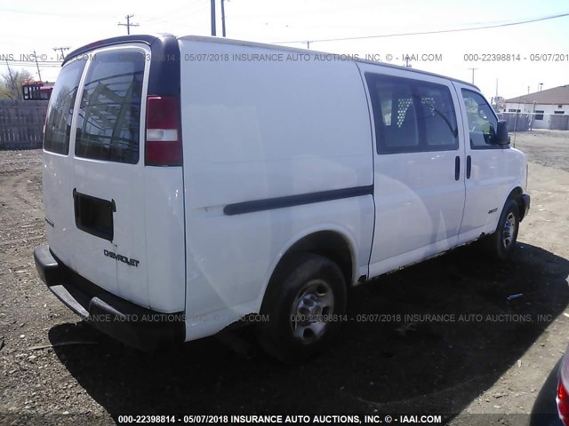 1GCGG25V841224630 - 2004 CHEVROLET EXPRESS G2500  WHITE photo 4