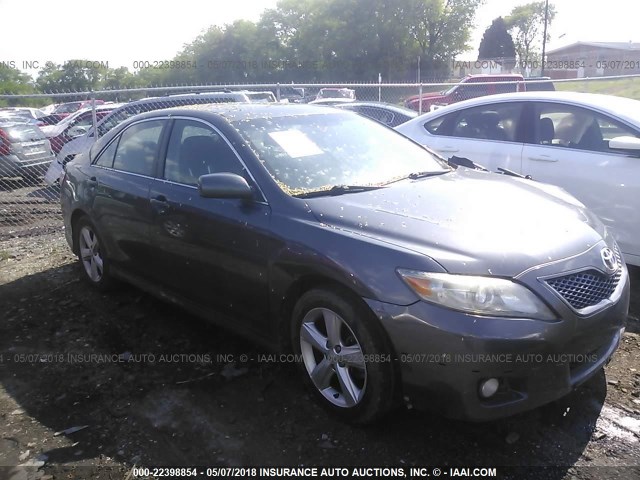 4T1BF3EK9BU665215 - 2011 TOYOTA CAMRY SE/LE/XLE GRAY photo 1