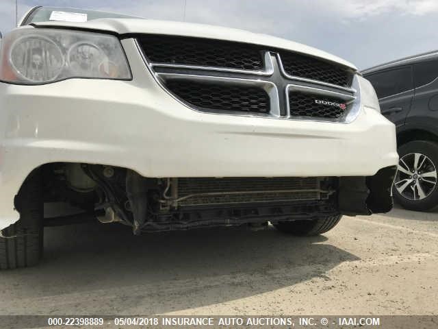 2C4RDGCG9CR364781 - 2012 DODGE CARAVAN SXT WHITE photo 6