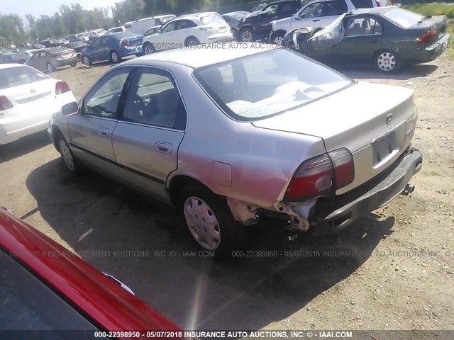 1HGCD5632VA015828 - 1997 HONDA ACCORD LX/EX TAN photo 3