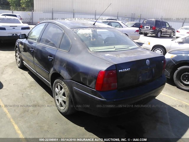 WVWPD63B4XE412485 - 1999 VOLKSWAGEN PASSAT GLX 蓝色 照片 3