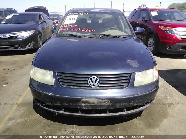 WVWPD63B4XE412485 - 1999 VOLKSWAGEN PASSAT GLX 蓝色 照片 6