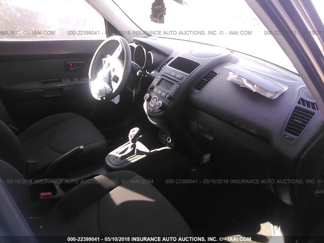 KNDJT2A50D7752473 - 2013 KIA SOUL BLACK photo 5