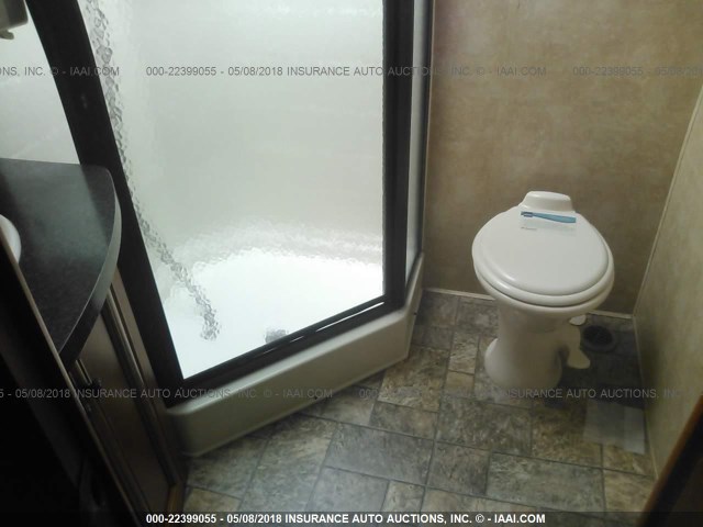 4X4FBLG21AG096494 - 2010 FOREST RIVER 3124 FIFTH WHEEL  WHITE photo 10