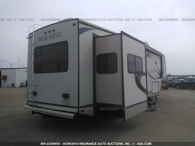 4X4FBLG21AG096494 - 2010 FOREST RIVER 3124 FIFTH WHEEL  WHITE photo 4