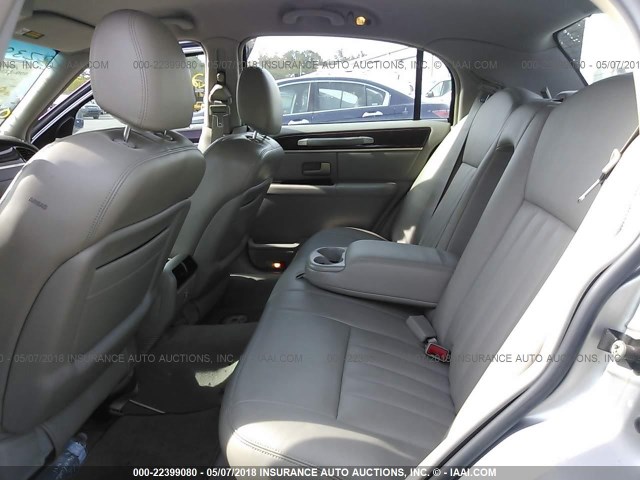 1LNHM81W54Y609418 - 2004 LINCOLN TOWN CAR EXECUTIVE/SIGNATURE ვერცხლისფერი ფოტო 8