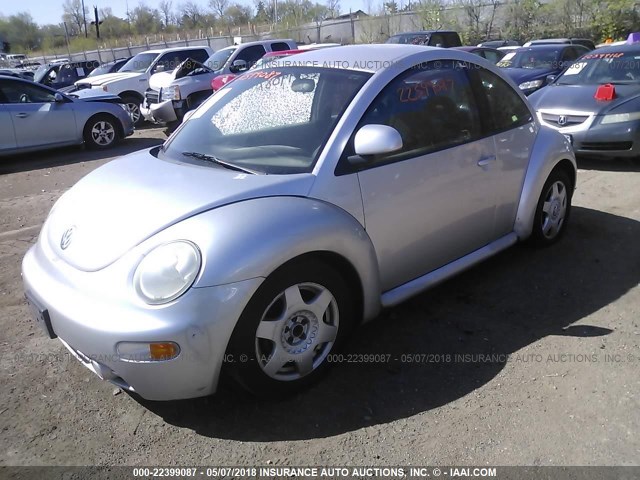 3VWBB61C7WM044059 - 1998 VOLKSWAGEN NEW BEETLE SILVER photo 2