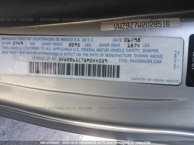 3VWBB61C7WM044059 - 1998 VOLKSWAGEN NEW BEETLE ვერცხლისფერი ფოტო 9