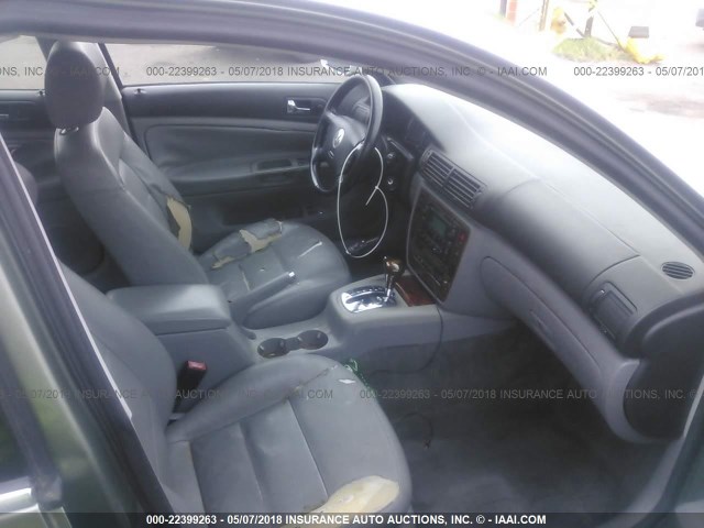 WVWRH63B94P103382 - 2004 VOLKSWAGEN PASSAT GLX 绿色 照片 5
