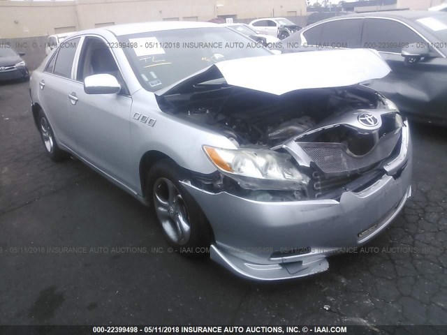4T1BE46KX7U665500 - 2007 TOYOTA CAMRY NEW GENERAT CE/LE/XLE/SE SILVER photo 1