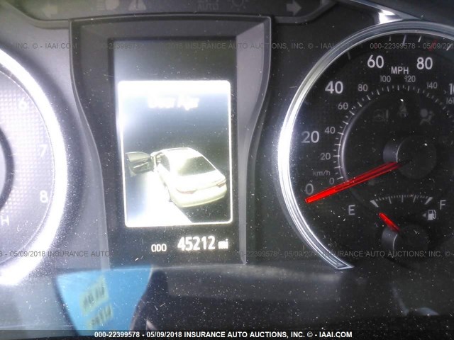 4T1BF1FK9GU131075 - 2016 TOYOTA CAMRY LE/XLE/SE/XSE WHITE photo 7