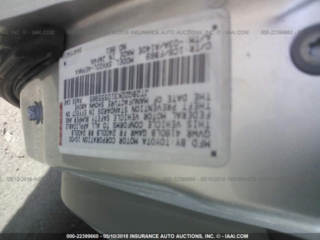 JT2BG22K310555985 - 2001 TOYOTA CAMRY CE/LE/XLE 银色 照片 9