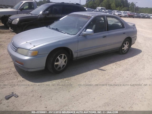 1HGCD5652RA107383 - 1994 HONDA ACCORD EX/EX-R Light Blue photo 2