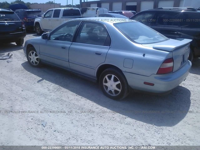 1HGCD5652RA107383 - 1994 HONDA ACCORD EX/EX-R Light Blue photo 3