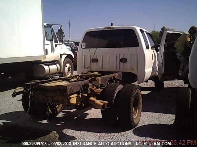 1FD8X3HT2BEC37413 - 2011 FORD F350 SUPER DUTY WHITE photo 2