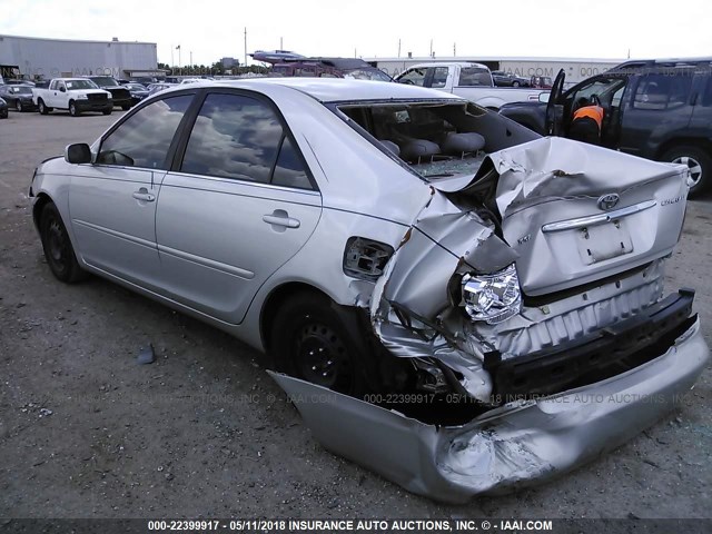 4T1BE32K95U974419 - 2005 TOYOTA CAMRY LE/XLE/SE ვერცხლისფერი ფოტო 3