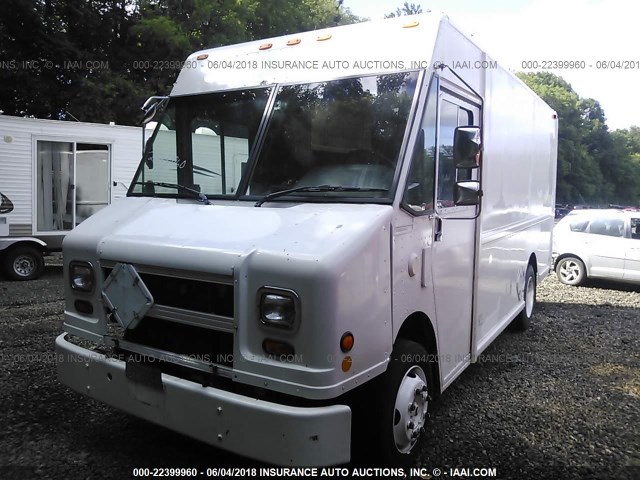 4UZAANBWX4CN46983 - 2004 FREIGHTLINER CHASSIS M LINE WALK-IN VAN WHITE photo 2