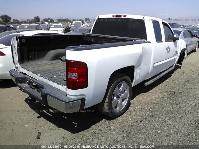 1GCRCSE01BZ462455 - 2011 CHEVROLET SILVERADO C1500 LT WHITE photo 4