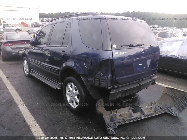 4JGAB72E6XA124323 - 1999 MERCEDES-BENZ ML 430 深蓝色 照片 3