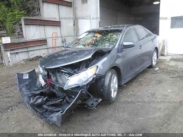 4T1BF1FK4DU276150 - 2013 TOYOTA CAMRY L/SE/LE/XLE Boz foto 2