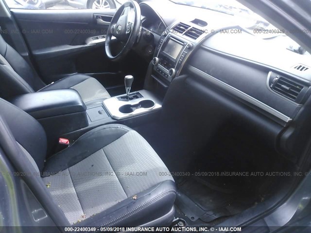 4T1BF1FK4DU276150 - 2013 TOYOTA CAMRY L/SE/LE/XLE Boz foto 5