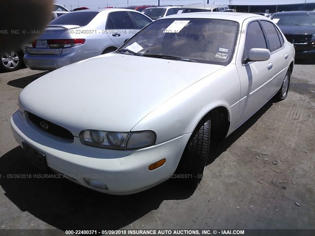 JNKAY21D8VM504921 - 1997 INFINITI J30 WHITE photo 2