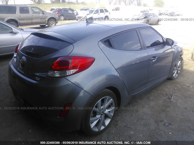 KMHTC6AD9GU262686 - 2016 HYUNDAI VELOSTER SILVER photo 4