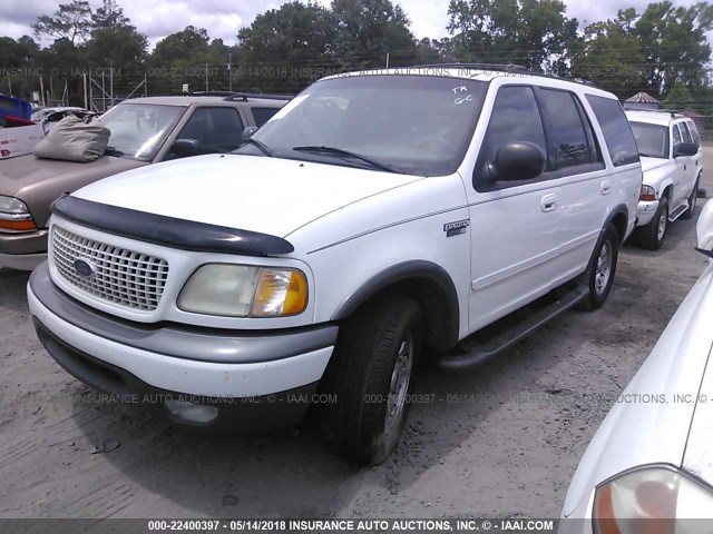 1FMRU1562YLC00477 - 2000 FORD EXPEDITION XLT თეთრი ფოტო 2