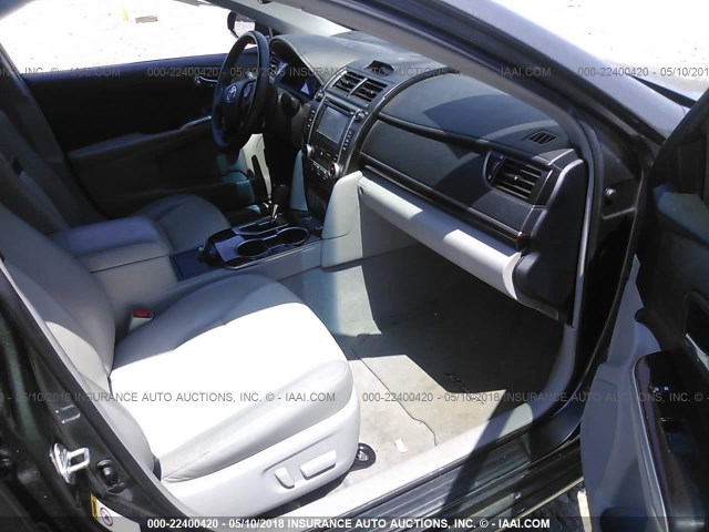 4T4BF1FK3DR277781 - 2013 TOYOTA CAMRY L/SE/LE/XLE 灰色 照片 5