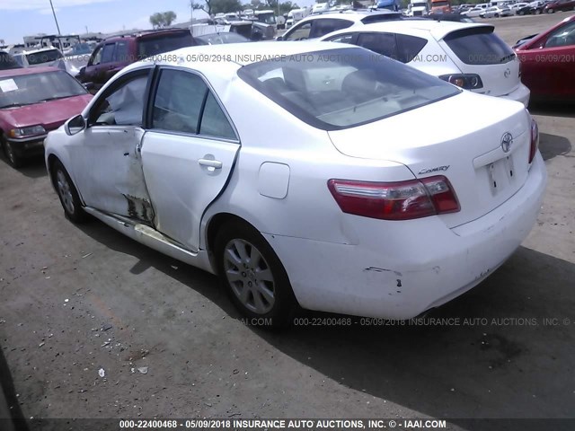 4T1BK46KX7U554731 - 2007 TOYOTA CAMRY NEW GENERAT LE/XLE/SE WHITE photo 3